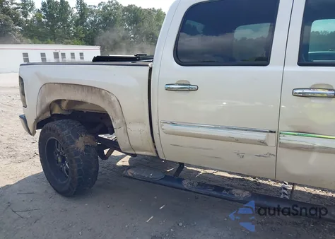 2013 Chevrolet Silverado 1500 Lt z USA, uszkodzony, nr VIN 3GCPKSE77DG346462